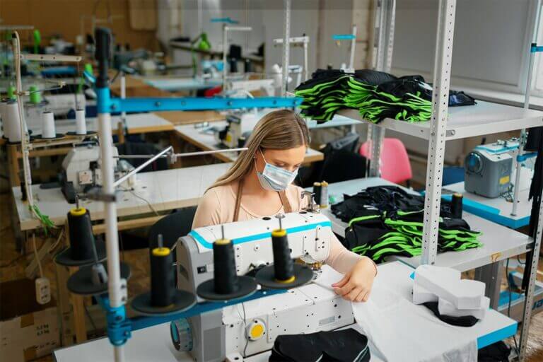 Tekstil Mühendisliği ve Ar-Ge - Source İstanbul